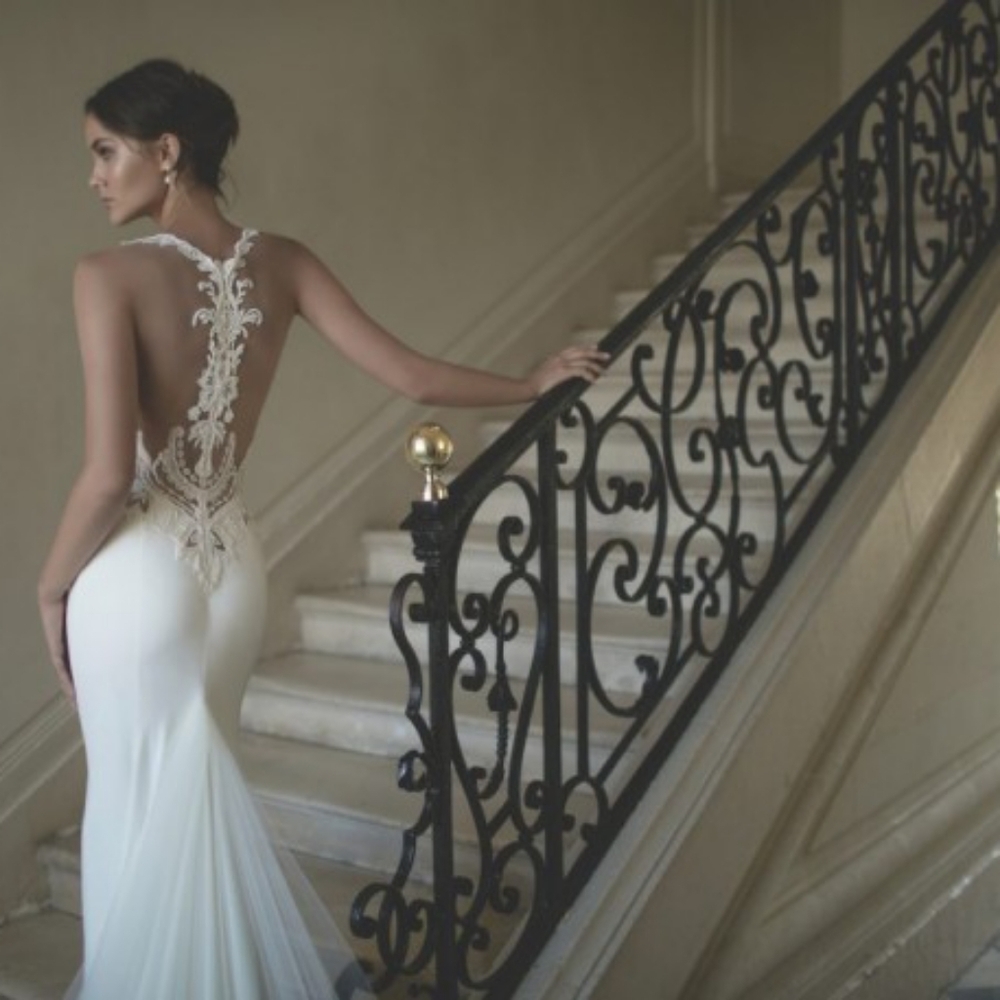 NWT Alon Livné White Dorian Lace Bodice with V-neck Lace Pie Ivory Wedding Dress